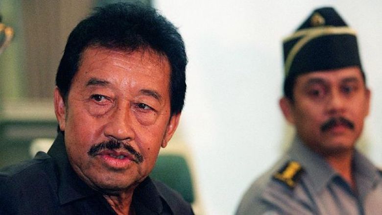 Bob Hasan: Helikopter Nenek Lu...